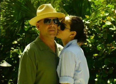 Жена Брюса Уиллиса рассказала, что актер не осознает свою деменцию