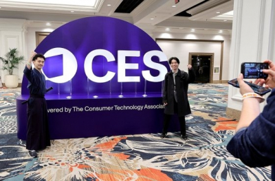 Lenovo анонсирует флагманский портативный ПК Legion Go 2 на SteamOS