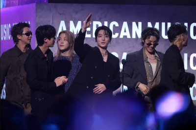 BTS снова собрали урожай в США: три статуэтки American Music Awards и звание "Исполнитель года"