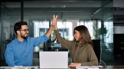 Кто такие "офисные супруги" и чем на самом деле заканчиваются безобидные служебные романы