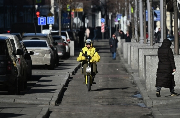 В Санкт-Петербурге введут запрет на опасное вождение для курьеров
