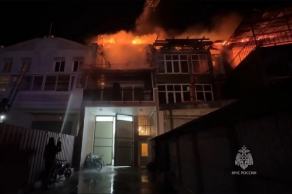 Пожарные Приморья спасли из огня шесть человек