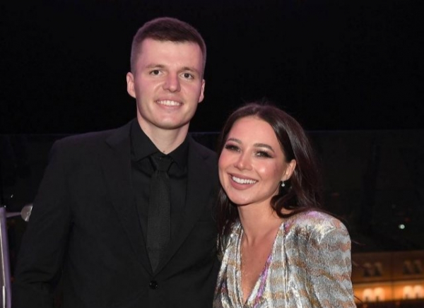 Артем Чекалин тайно выписал Лерчек из квартиры перед разводом &mdash; вот и вся любовь